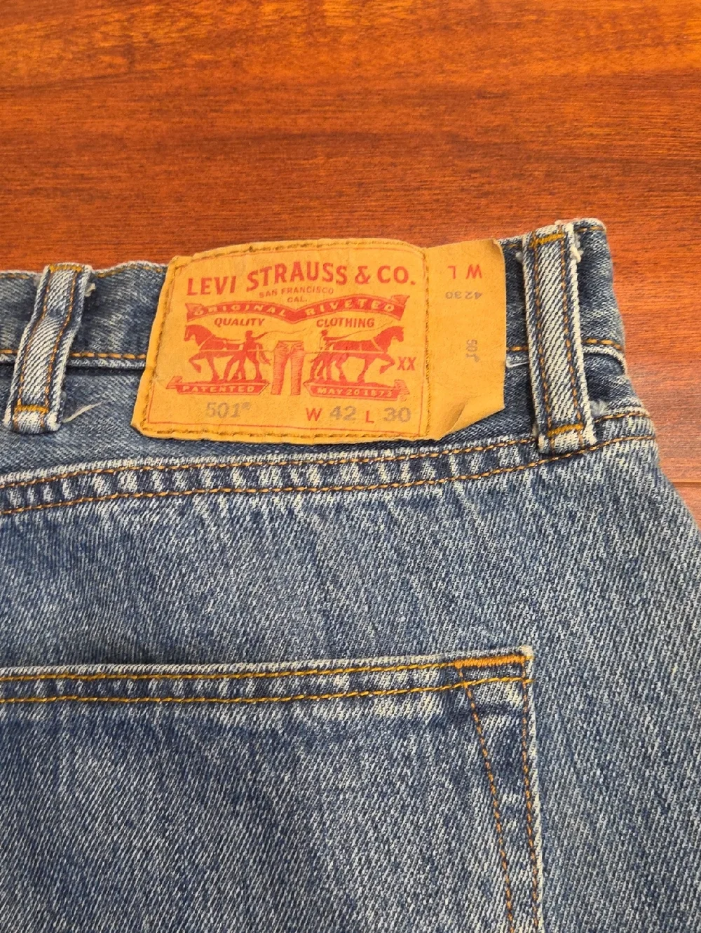 Levi's 501 Men's Jeans Size 42 W 30 L